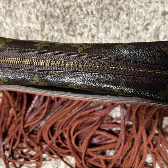 Authentic Vintage Louis Vuitton Bag - Picture 6 of 16